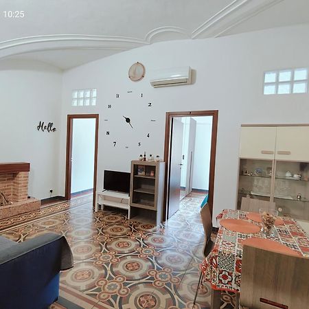 Giulio'S Apartment Catania Exterior photo