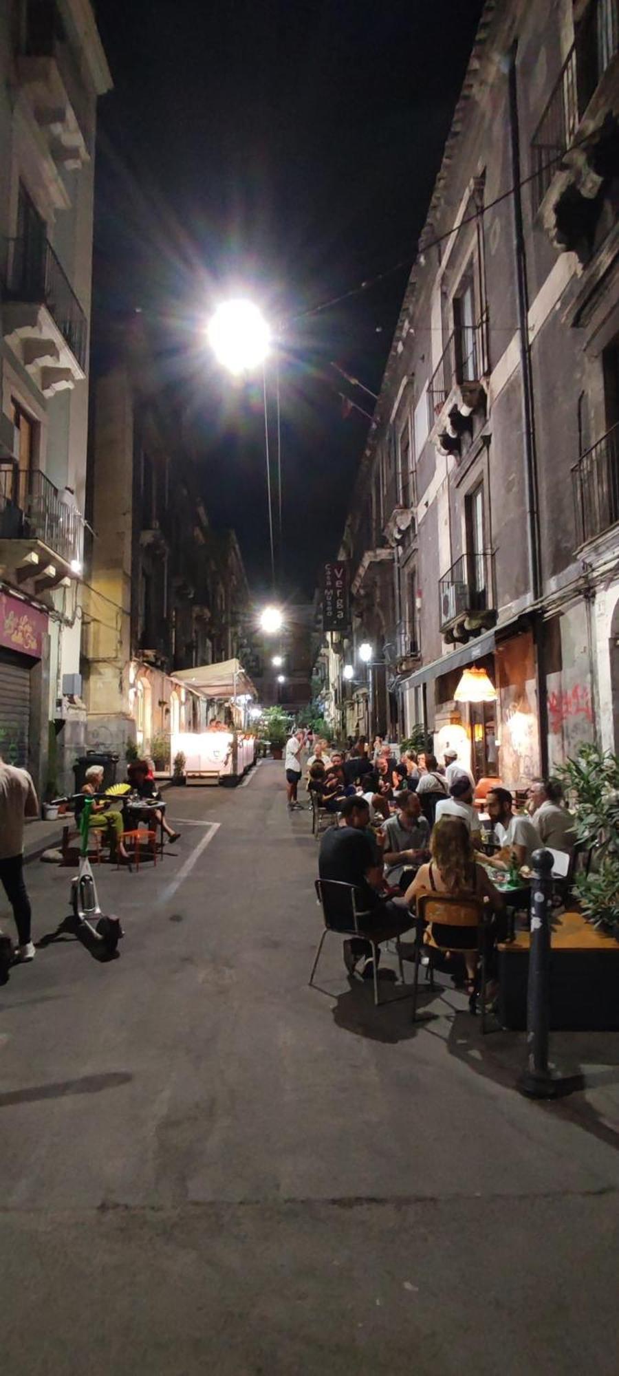 Giulio'S Apartment Catania Exterior photo
